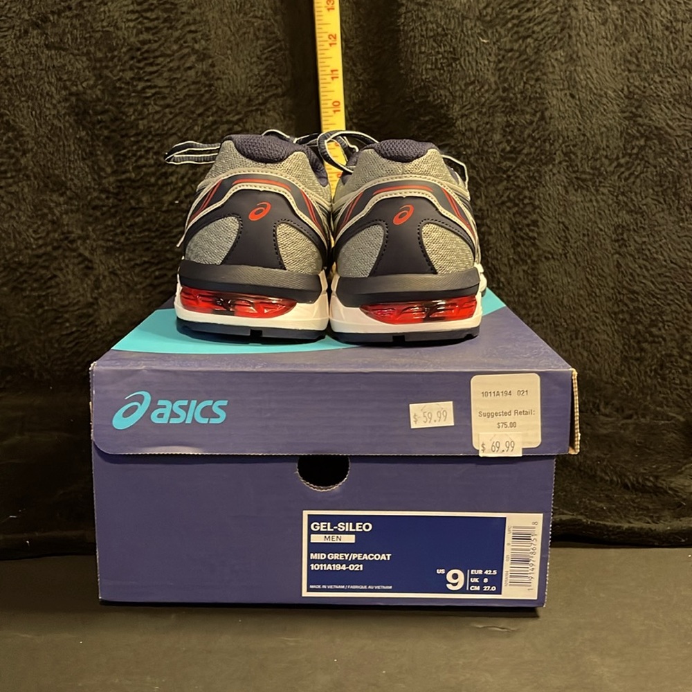 NIB Asics Gel-Sileo Men Size 9 Shoes